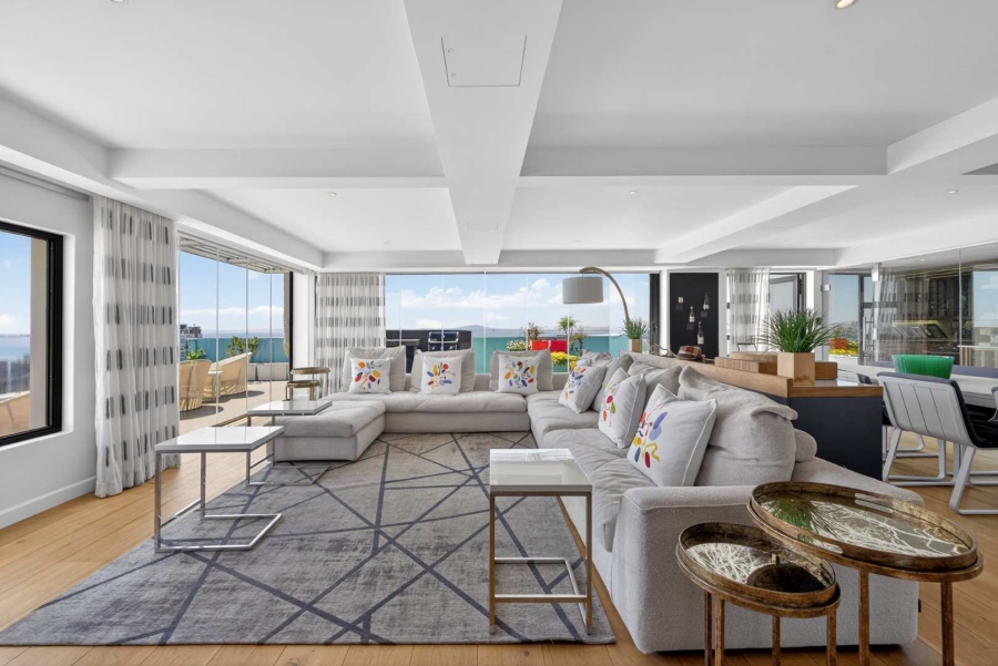 3 Bedroom Property for Sale in Sea Point Western Cape